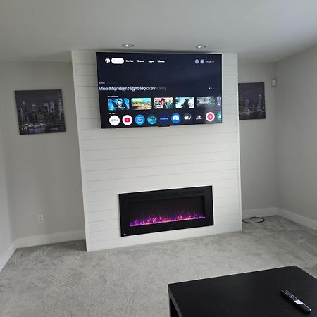 Private 1 Bedroom In Brookswood لانغلي المظهر الخارجي الصورة